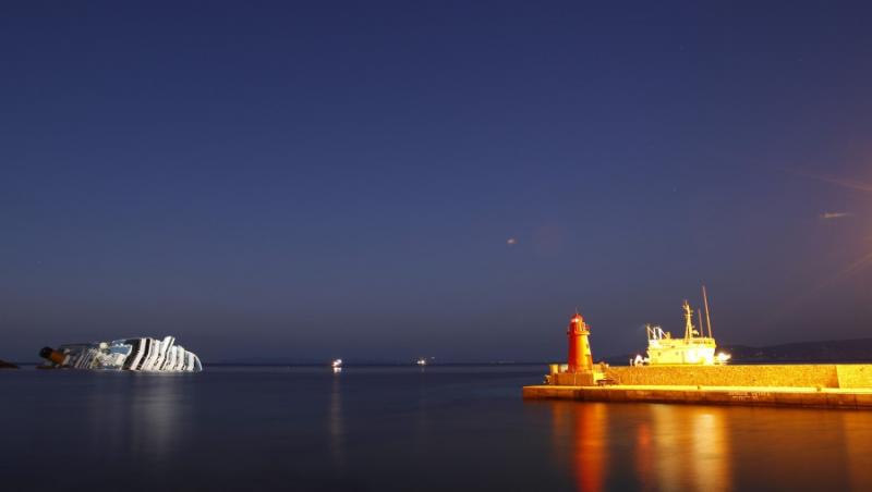 FOTO! Vezi cum se scufunda vasul Costa Concordia!