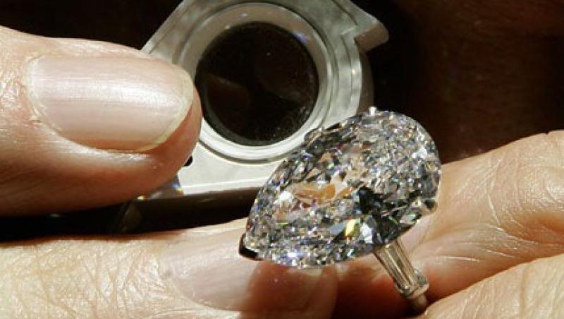 VIDEO! Vezi diamantul de 1 milion de dolari!