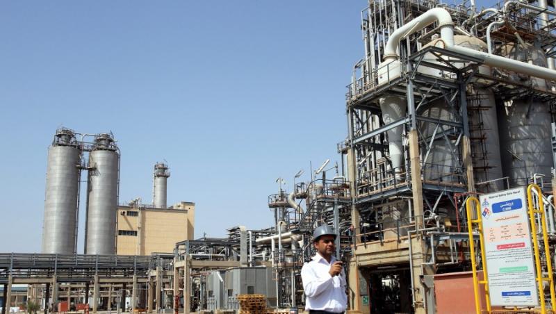 Pretul petrolului a explodat, dupa ce UE a impus un embargo Iranului