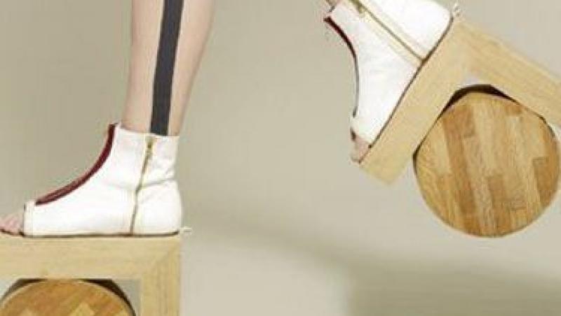 FOTO! Cei mai bizari pantofi din lume