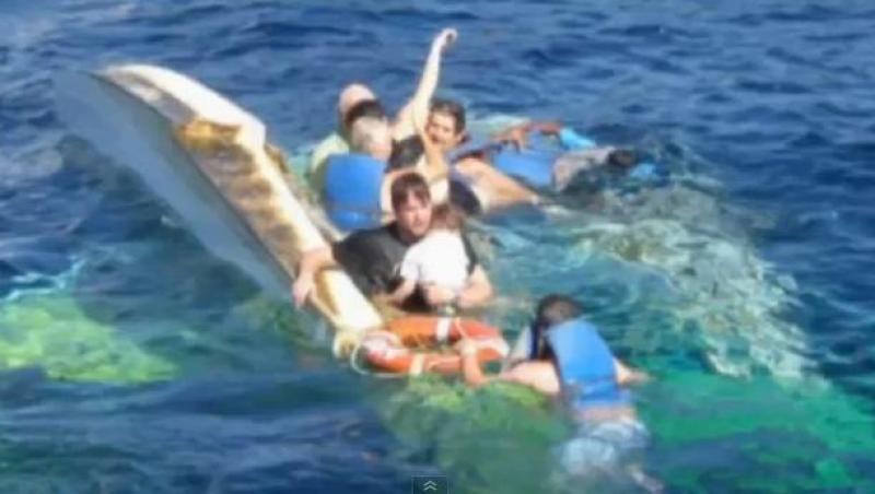VIDEO! Salvati de pasagerii unei barci aflata in apropiere, dupa ce s-au prabusit cu avionul in ocean