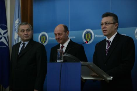 Cristian Diaconescu, investit in functia de ministru al Afacerilor Externe. Basescu catre noul sef MAE: "Aveti o misiune grea"