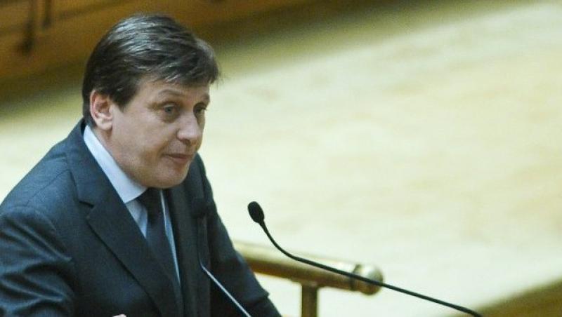 Crin Antonescu: Nici o persoana si nici un parlamentar al PNL nu a demisionat