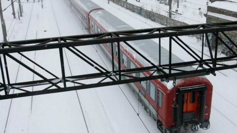 CFR a anulat mai multe trenuri din cauza ninsorilor: Vezi rutele afectate!