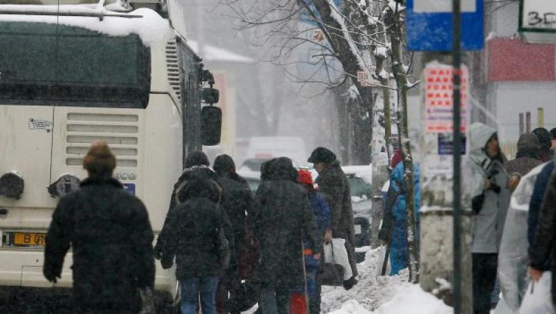 VIDEO! Capitala sub nameti: ninge fara oprire de mai bine de zece ore