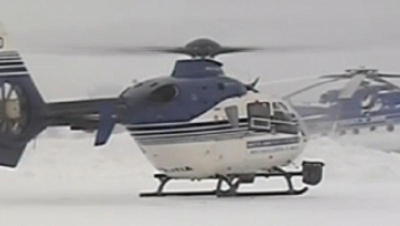 VIDEO! Oameni salvati cu elicopterul din mijlocul nametilor