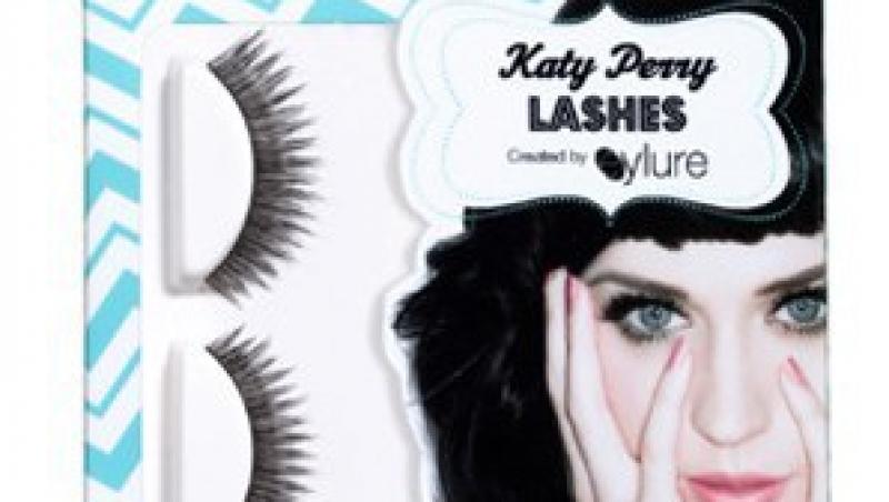 Katy Perry isi lanseaza o colectie de gene false