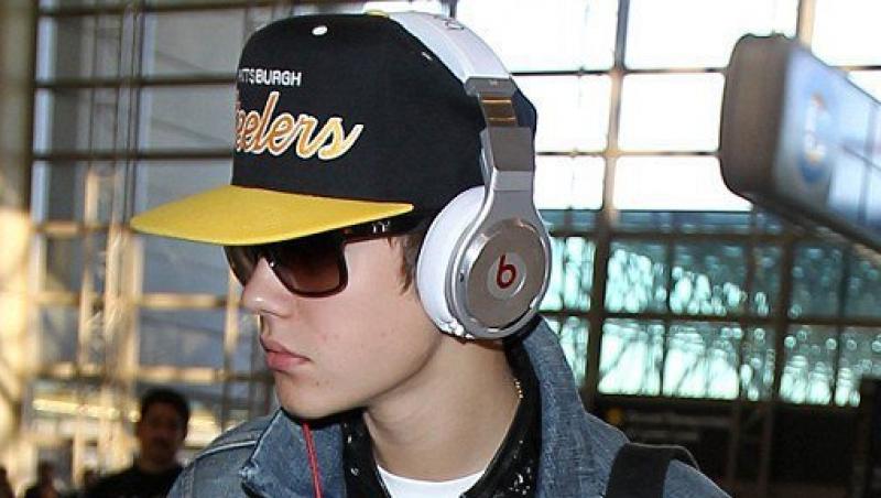 FOTO! Justin Bieber da startul unui nou trend vestimentar