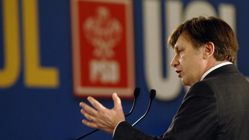 Crin Antonescu: Opozitia poate provoca anticipate prin greva parlamentara accentuata