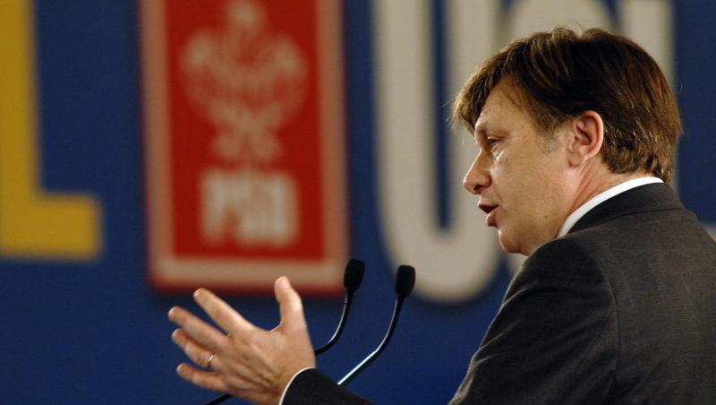 Crin Antonescu: Opozitia poate provoca anticipate prin greva parlamentara accentuata