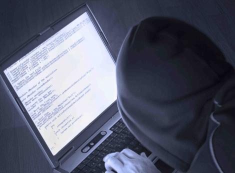 Anonymous a atacat site-ul autoritatii franceze pentru imigratie