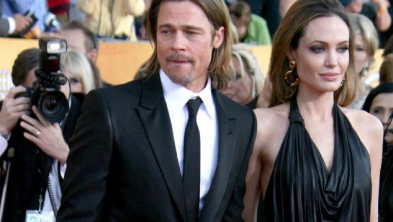 SAG AWARDS 2012: Angelina Jolie a socat pe covorul rosu!