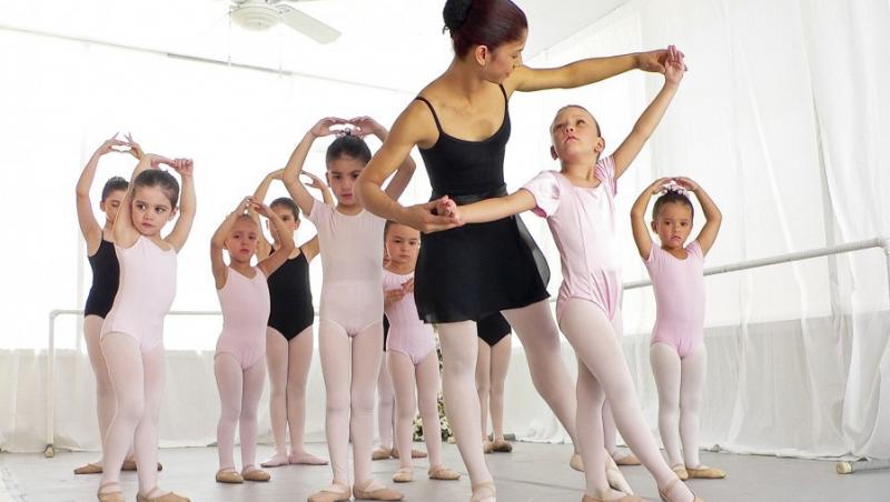 VIDEO! Afla totul despre cursurile de balet pentru cei mici!
