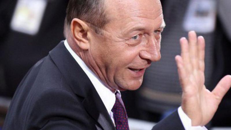 Basescu: Trebuie sa adoptam noul tratat pana la finele lui 2013, poate mai repede