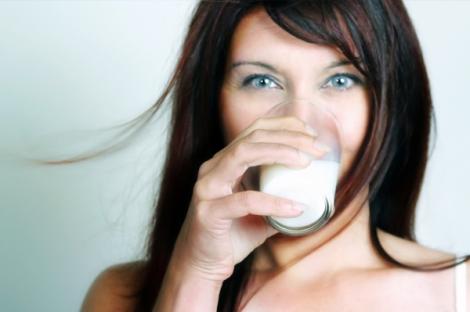 6 retete cu lapte pentru intretinerea frumusetii