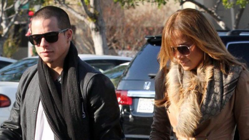 FOTO! Jennifer Lopez vrea sa se marite cu papuselul de 24 de ani!