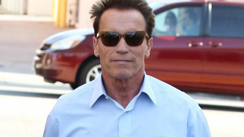 FOTO! Arnold Schwarzenegger inca poarta verigheta! Se impaca cu sotia sa?