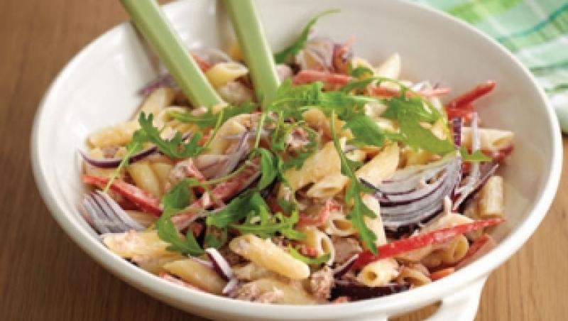 Reteta zilei: Salata calda de paste cu ton