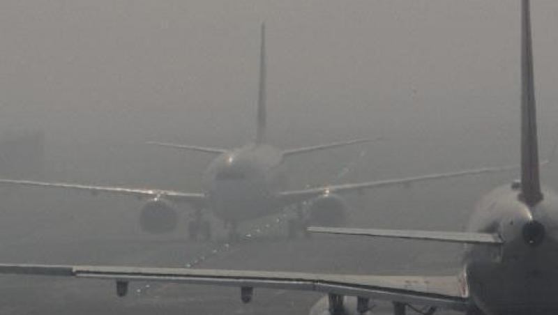 UPDATE! Trei aeronave au aterizat pe Aeroportul Baneasa din cauza cetii de pe Otopeni