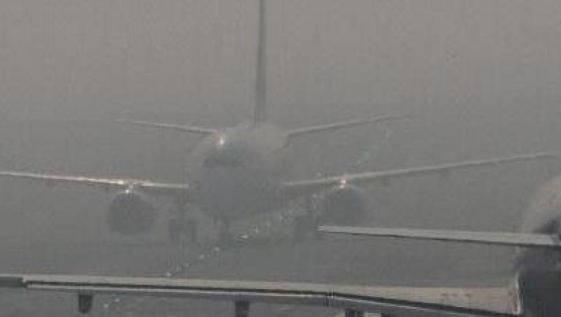 UPDATE! Trei aeronave au aterizat pe Aeroportul Baneasa din cauza cetii de pe Otopeni