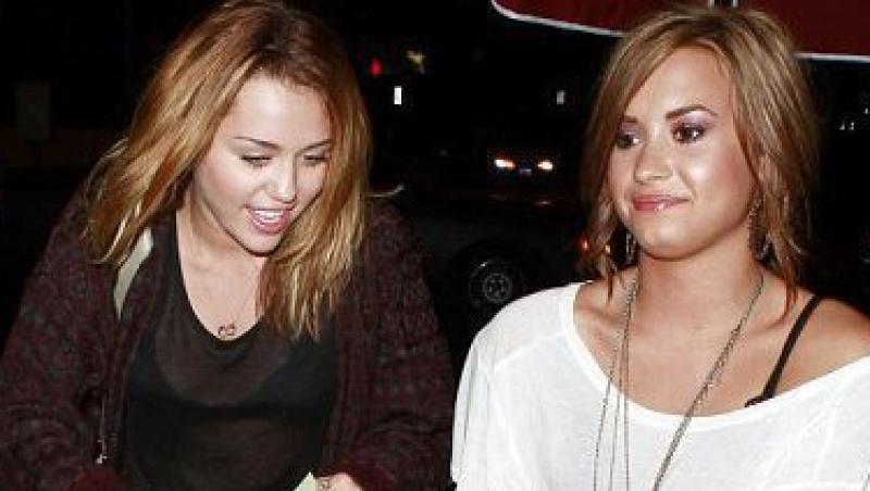 Demi Lovato despre relatia cu Miley Cyrus: 