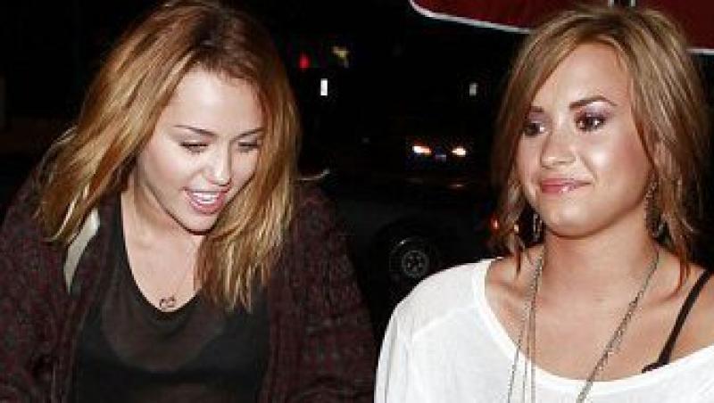 Demi Lovato despre relatia cu Miley Cyrus: 
