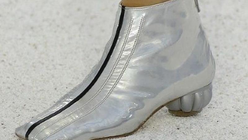FOTO! Vezi ce pantofi se poarta in 2012!