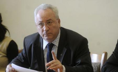 Puiu Hasotti: Propunerea lui Laszlo Tokes este "o aberatie antidemocratica"