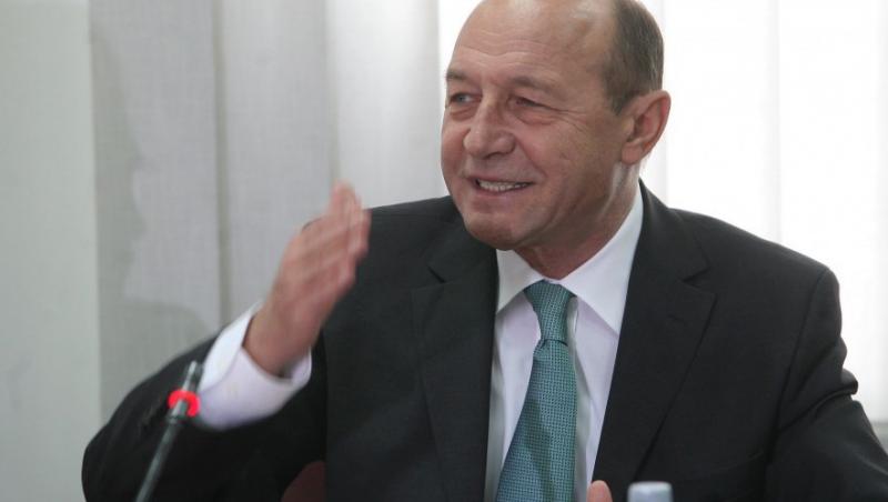 Basescu, lui Arafat: Sa nu cream psihoza publica, ca guvernul vrea sa distruga sistemul de ambulanta