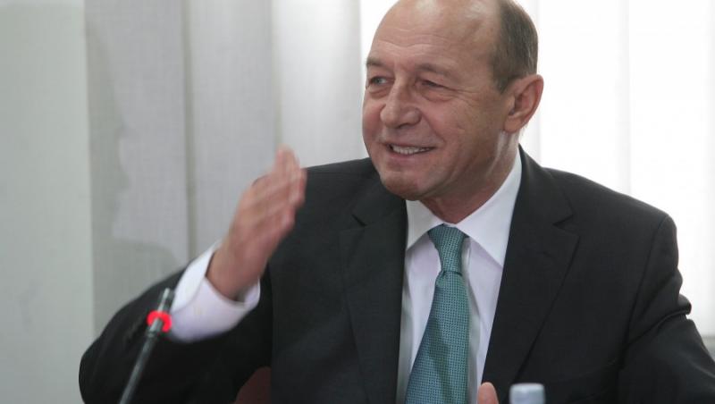 Basescu, lui Arafat: Sa nu cream psihoza publica, ca guvernul vrea sa distruga sistemul de ambulanta