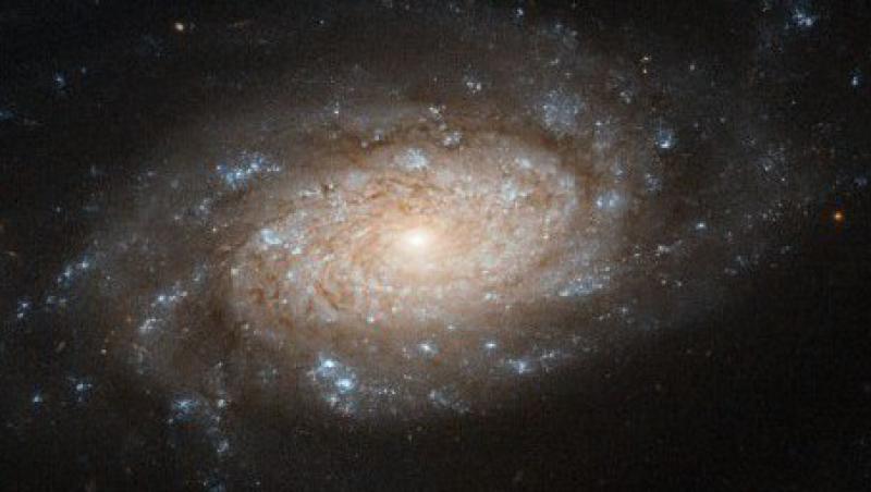 Vezi noua galaxie spirala, descoperita de Hubble!