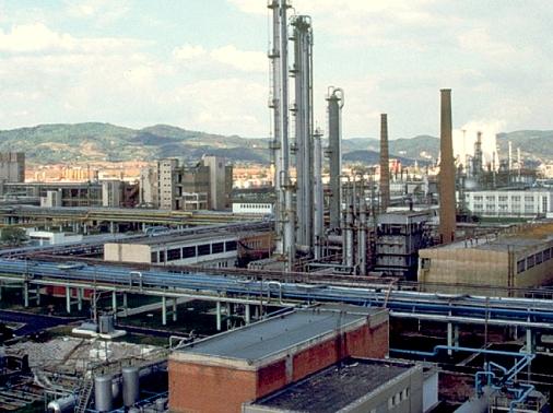 Oltchim a cheltuit 12.8 milioane de euro pe consultanta, paza si media in ultimii trei ani