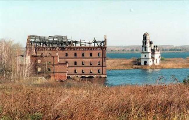 Lacul rusesc Karaciai este cel mai poluat loc din lume. O ora de expunere in zona te poate ucide
