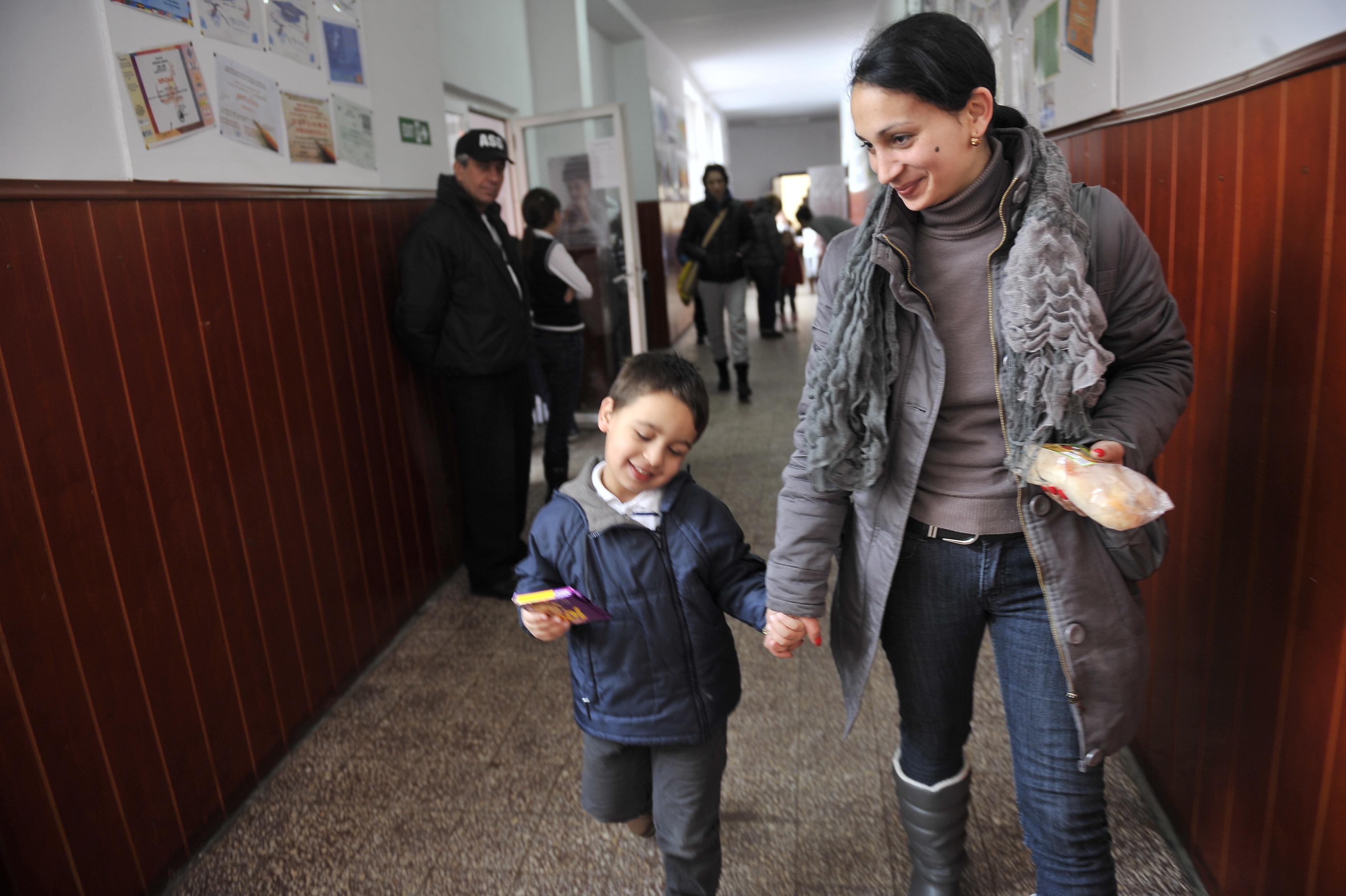 Parintii vor avea nevoie de programare pentru a intra in scolile din Capitala