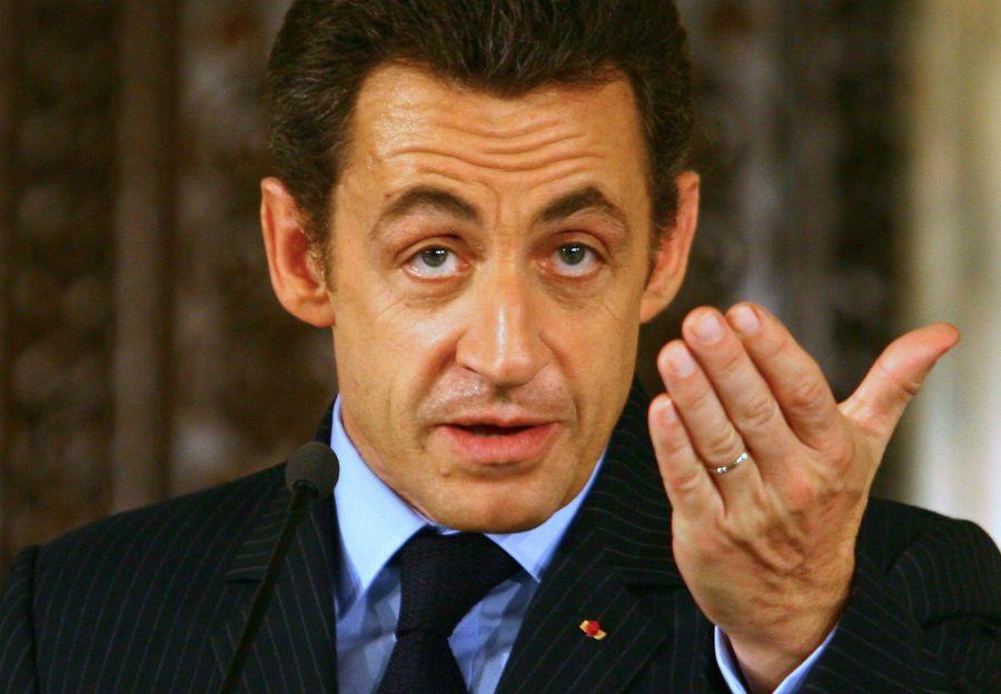 Sarkozy, respins de actuala iubita a lui Hollande: &bdquo;Cine se crede? Nu sunt destul de bun pentru ea?&rdquo;