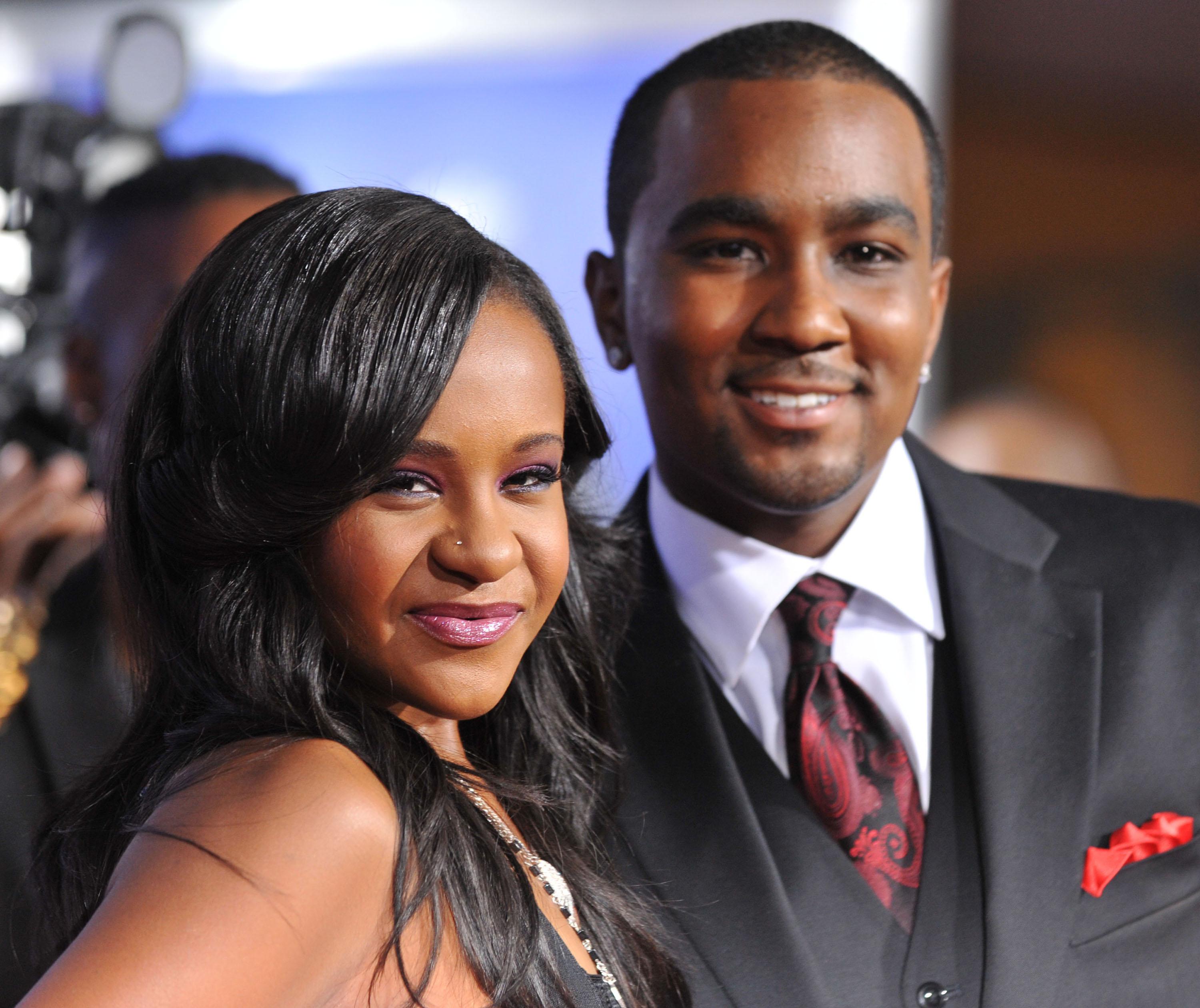 Fiica lui Whitney Houston s-a logodit cu "fratele adoptiv"