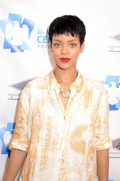 Rihanna va primi cinci milioane de lire pentru un concert de Craciun