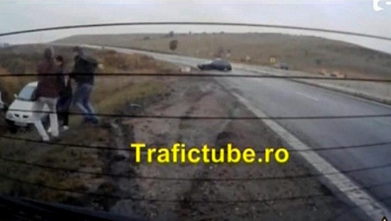 Accident spectaculos in Cluj: Mai multe masini au alunecat pe o pata de ulei
