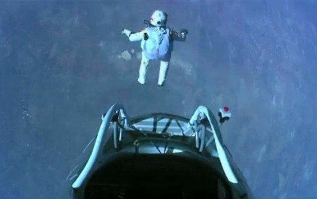 Ce a simtit Felix Baumgartner cand a sarit de la 39.000 de metri altitudine