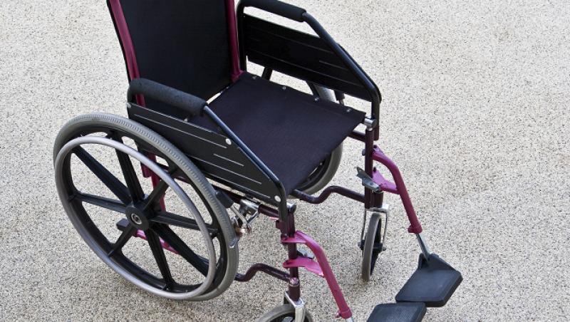 Gorj: Ingrijitorii persoanelor cu handicap nu si-au primit indemnizatiile din luna august