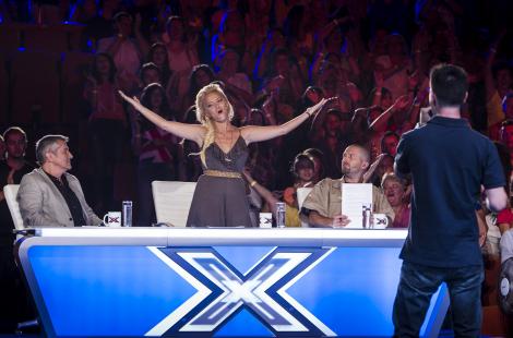 LiveTEXT! ULTIMELE AUDITII X Factor: Scene amuzante, emotii, lacrimi si un concurent SURPRIZA!