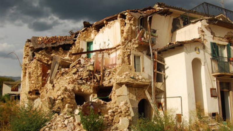 Seismologi italieni, condamnati la 6 ani de inchisoare dupa cutremurul care a distrus orasul Aquila in 2009!