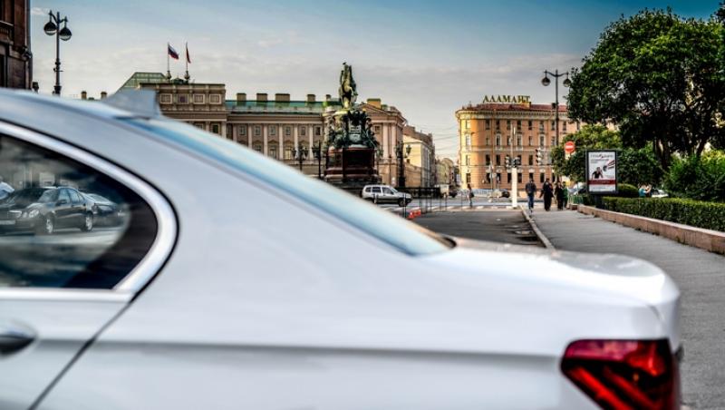 TopGear testeaza BMW Seria 7 prin Sankt Petersburg