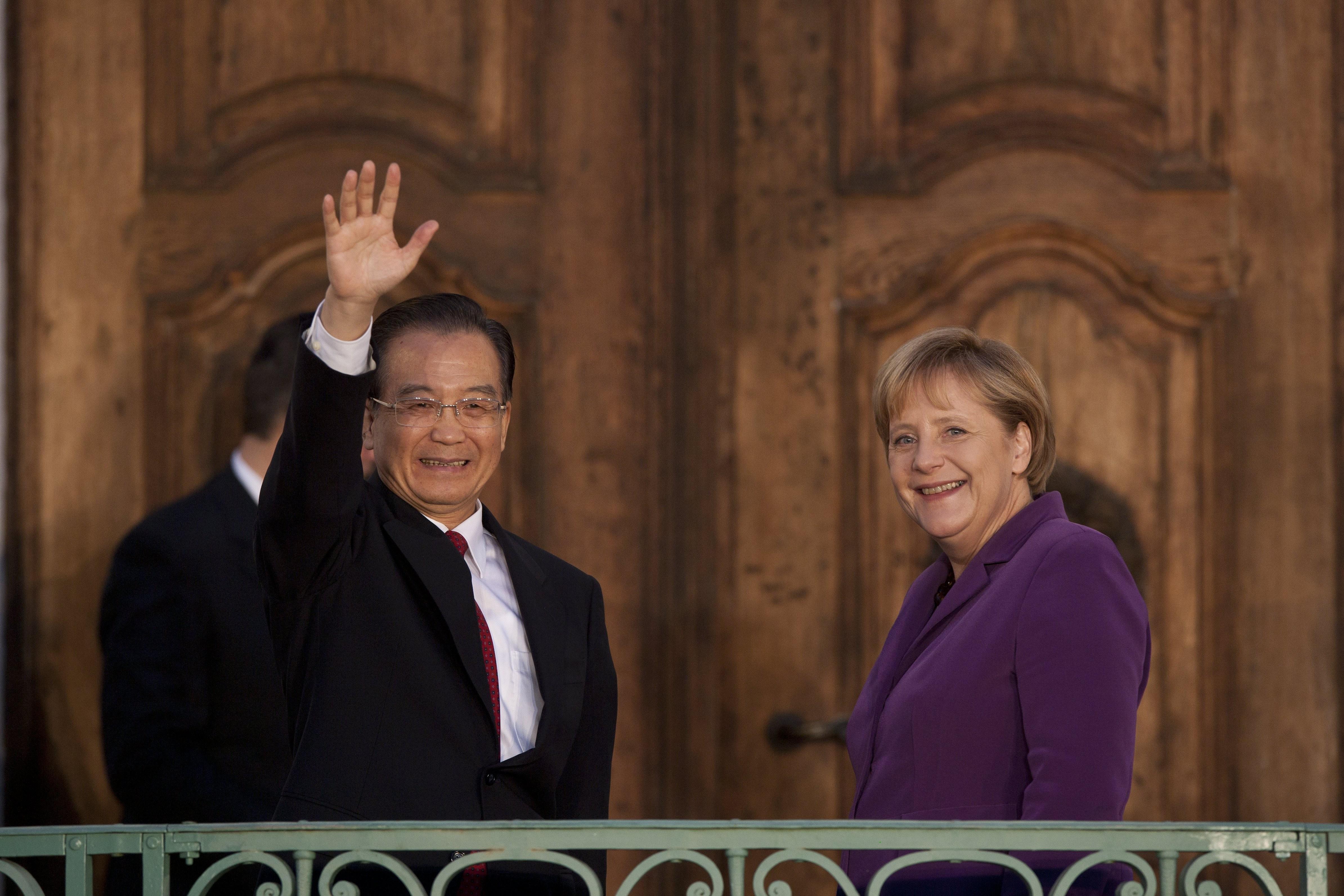 Ancheta: "Modestul" premier chinez are o avere colosala!