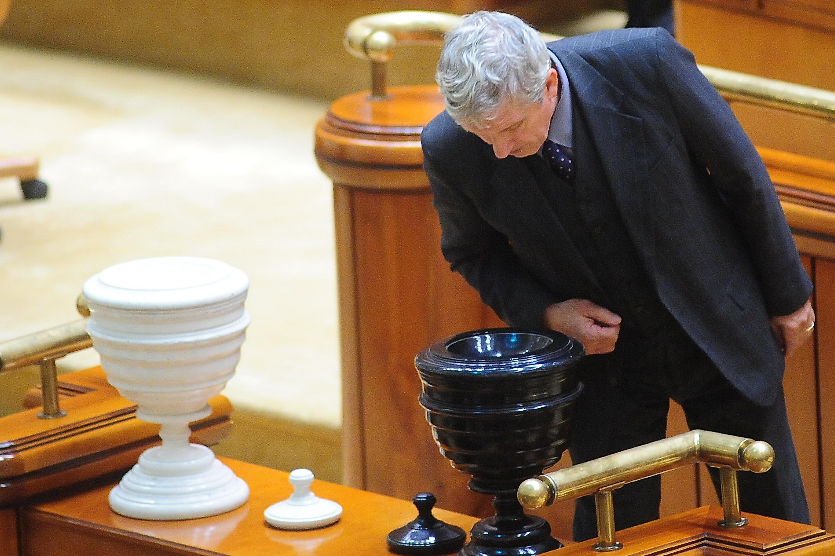 Crin Antonescu: Mircea Diaconu nu candideaza