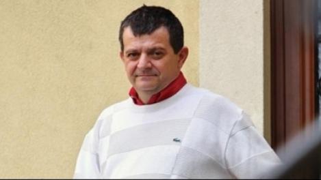 Fostul broker, Cristian Sima, a anuntat ca nu se intoarce in Romania