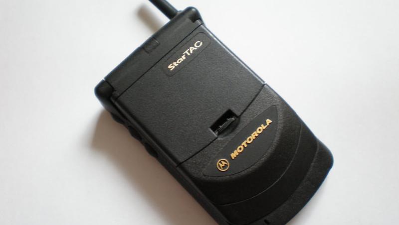 Va mai aduceti aminte primul telefon mobil? Cel de dupa era 