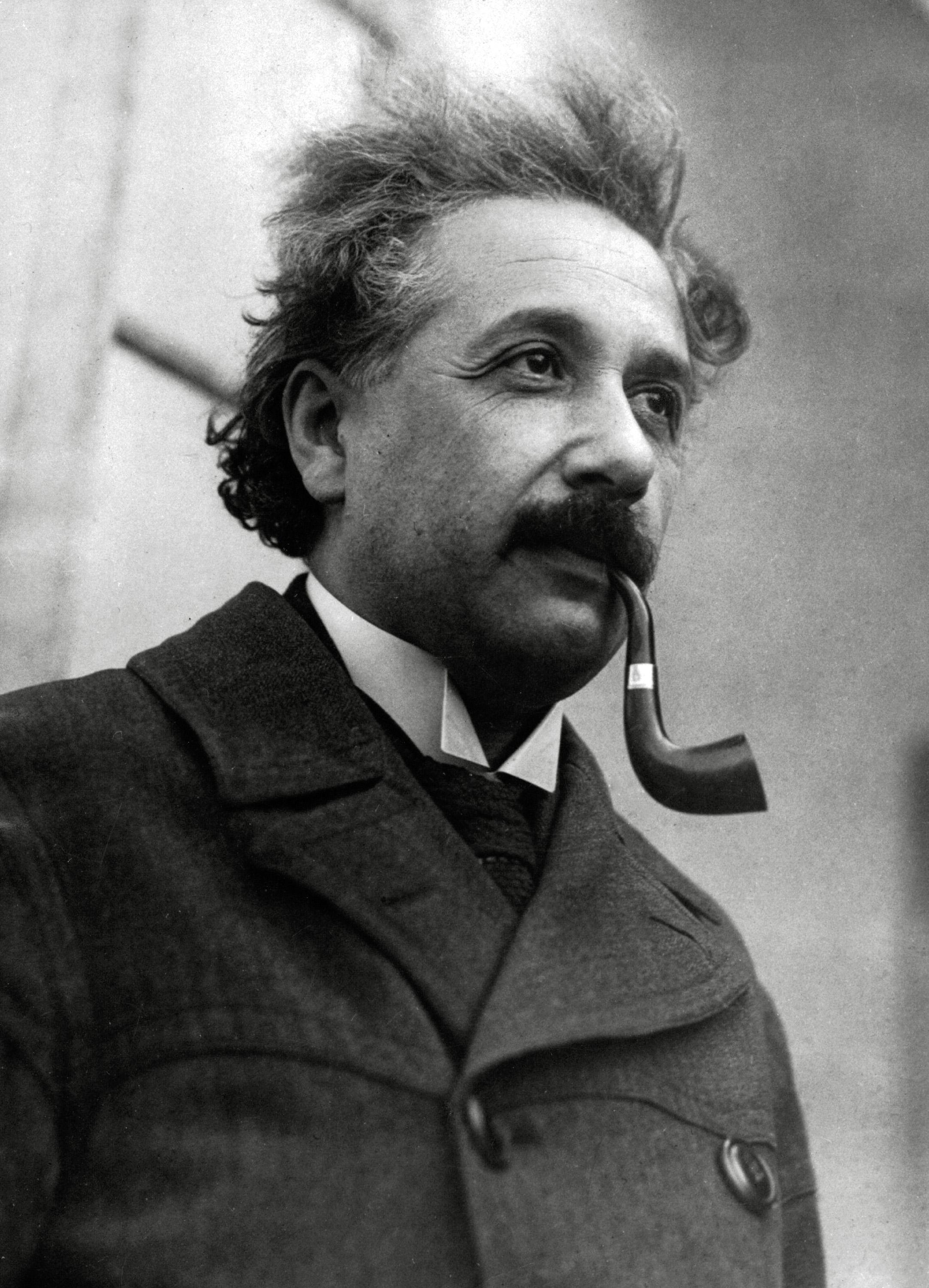 Elevii britanici cred ca Albert Einstein face parte din juriul X Factor