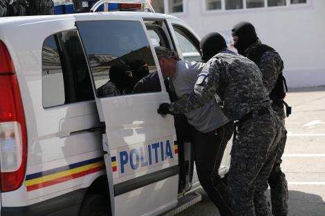 16 perchezitii la contrabandisti de tigari in Bucuresti, Ilfov, Giurgiu si Prahova