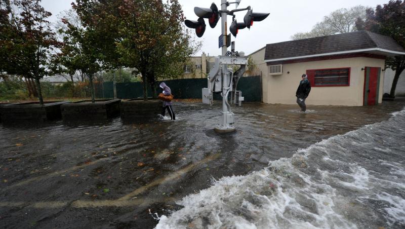 Coasta de Est a SUA, devastata de uraganul Sandy!